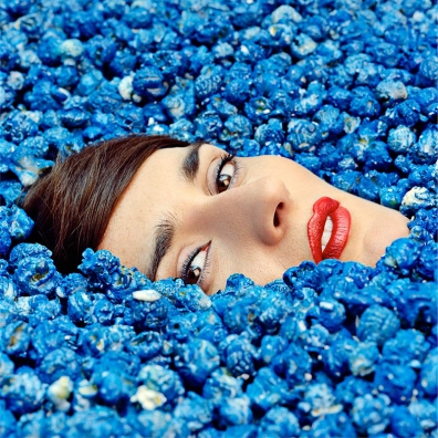 Review: Yelle – Complètement Fou