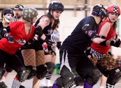 WRD Skater Smackdown: Black Diamond Divas vs. Hot Wheelers 03.10