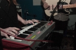 Melody on keys and Chaz on bass with major sound effects. Photo:  Martín Rivero