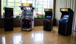 Freeplay arcade machines are a regular destination for tired con-goers to catch a break and play some Battletoads. Photo: Matt Brunk (unlifephotography.com)