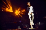 Matisyahu decides to bust out some dance moves for the crowd while his band provides the rhythm. Photo: Talyn Sherer