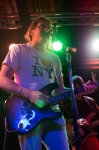 Mike Komaszczuk taking over lead vocals and guitar. Photo: @Lmsorenson