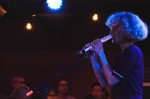 Vocalist Alaina Moore singing to the audience. Photo: @Lmsorenson