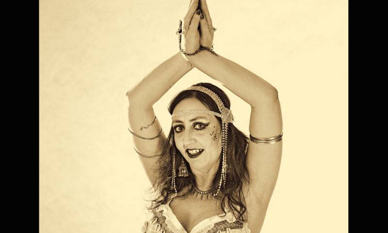 Bellydancing – August 2004