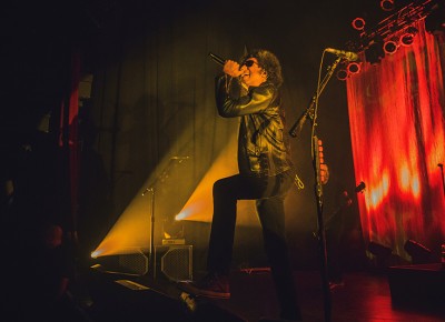 Alice in Chain’s frontman William DuVall opens up their set in Salt Lake City with fans screaming along to every song. Photo: Talyn Sherer