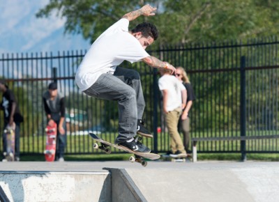 Jerry Alvarado, frontside shuvit. Photo: Niels Jensen