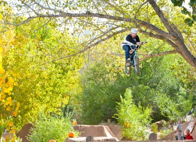 Scott, X-Up Seat Grab. Photo by Andy Fitzgerrell