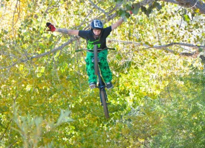 AJ Alviso, tuck no-hander. Photo by Andy Fitzgerrell