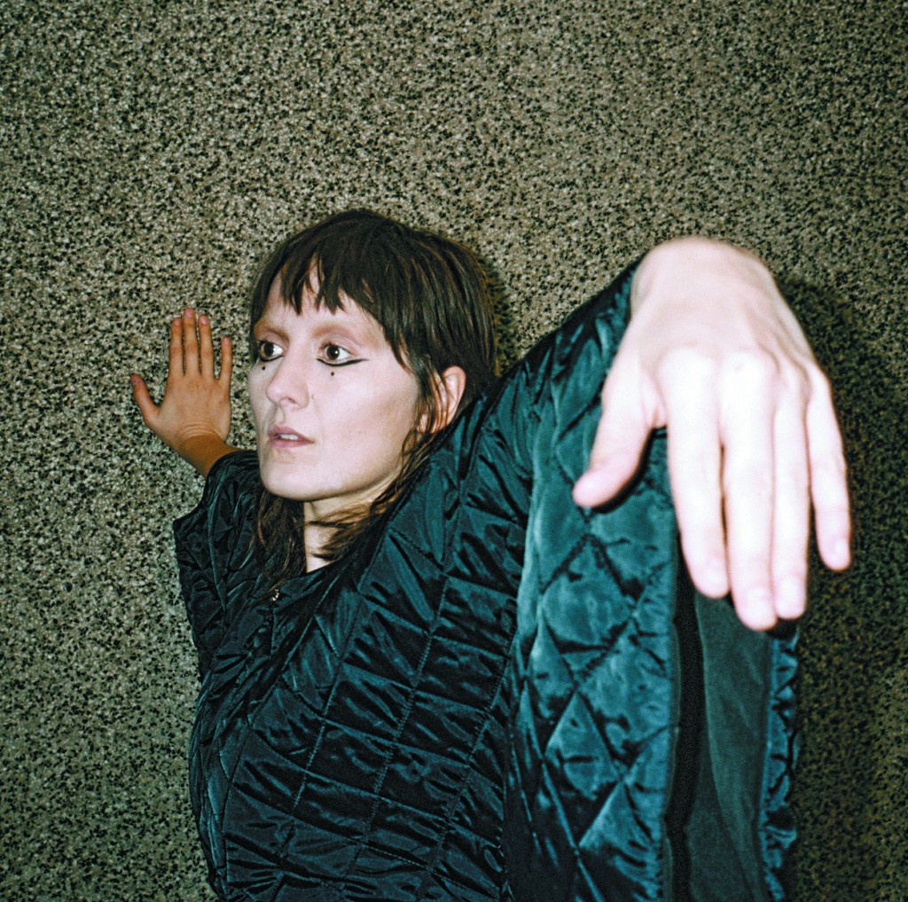 Review: Cate Le Bon – Crab Day