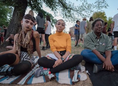 Zoey Riches, Stef Leaks and Shai A. looked stylin’ as they chilled pre-Grimes. Photo: JoSavagePhotography.com