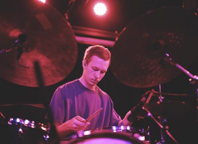 Matthew Anderegg, drummer for Mothers, meticulously keeping the beat. Photo: Logan Sorenson @Lmsorenson