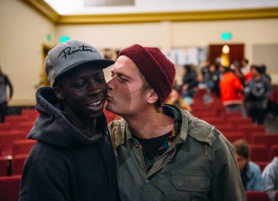 (R–L) Sam Hubble gives Deng Tear (of Team Flatspotter) a little love. Photo: Niels Jensen