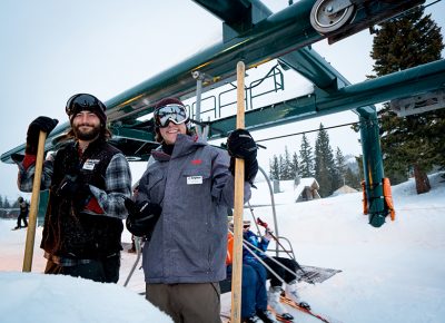 (L–R) Brighton Lifties Taylor Reid and Jesse Cottam jammed Grateful Dead tunes while they were B-town liftin’. Photo: Jo Savage // @SavageDangerWolf