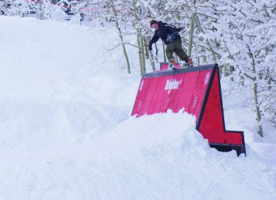 Jeff Hopkins, Men’s Open Snow 2nd place, Backside lipslide 270 fakie.