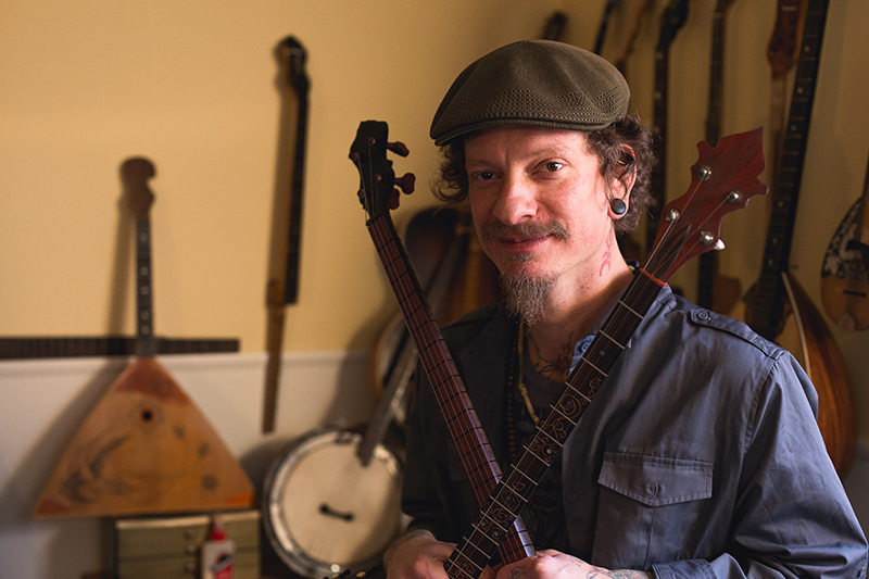 East Meets West: Wallace Mecham’s Hybrid Banjos