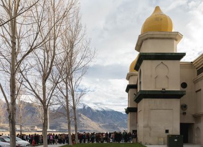 The line for the show outside the Saltair. Photo: Lmsorenson.net