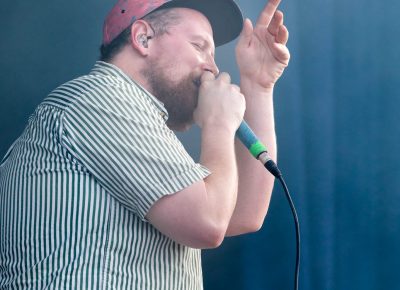 Dan Deacon providing vocals on top of the beat created seconds before. Photo: LmSorenson.net