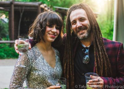 (L–R) Lacey Moran and Austen Stanton were really pleased with all the cocktail and food choices being served up throughout the night. Photo: Talyn Sherer