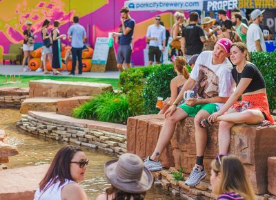 Despite the dry summer heat, The Gateway stream allowed drinkers to cool off between sips. Photo: Talyn Sherer