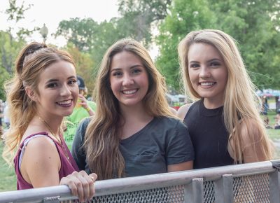 (L–R) Kaitlyn, Abi and Kaiylee enjoy the summer sun. Photo: ColtonMarsalaPhotography.com