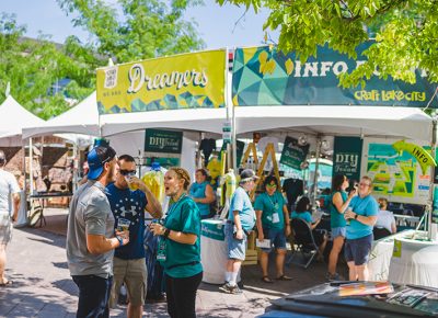 When in doubt, seek a volunteer out, as they are sure to help you navigate to the booth that you desire. Photo: @taylnshererphoto