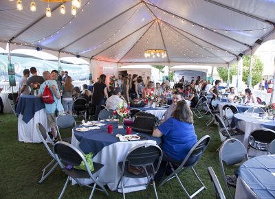 Inside the VIP area, patrons ate food freshly prepared by Harmons. Photo: @jbunds