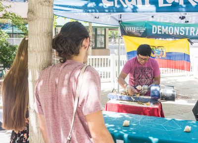 People gathered around the live-artist demo as Luis showcased his craft. Photo: @colton_marsala