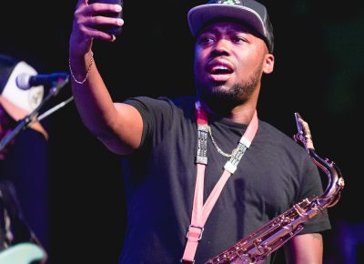 BK Jackson takes a quick video and selfie before the rest of the band takes the stage. Photo: Lmsorenson.net