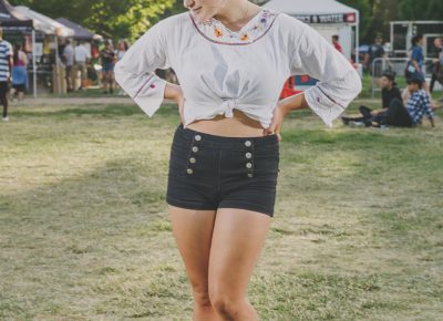 Justine Bernal with flower-adorned hair. Photo: @clancycoop