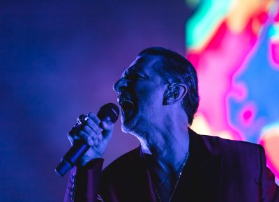 Dave Gahan telling the crowd all about the "Policy Of Truth." Photo: Lmsorenson.net