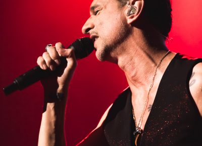 Dave Gahan singing onstage with Depeche Mode. Photo: Lmsorenson.net