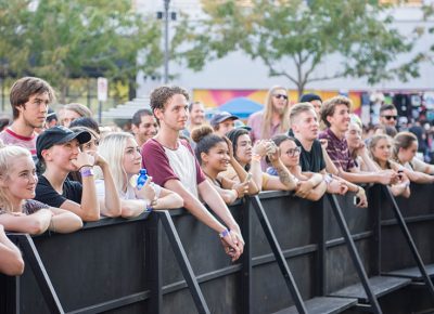 Nothing but smiles from the Saturday evening crowd. Photo: ColtonMarsalaPhotography.com