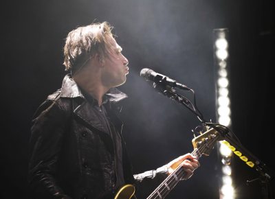 Guitarist Michael Shuman, also of Mini Mansions, onstage in Salt Lake City. Photo: Lmsorenson.net