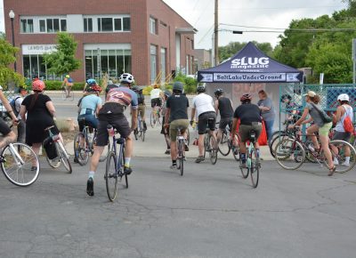 SLUG Cat racers head out from Saturday Cycles towards the first stop of the race. Photo: @theandyfitz