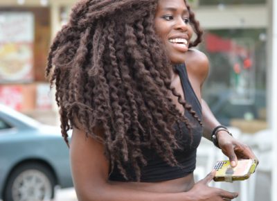 She lost her itinerary at the first stop, so this year's women's winner had to resort to taking pictures with her phone at every stop.