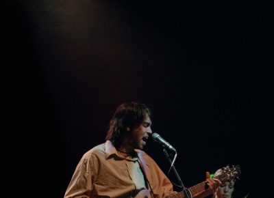 Alex passionately belting lyrics alongside his fans. Photo: Matthew Hunter