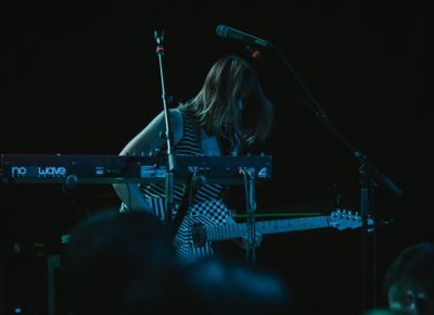 Jenn through the crowd. Photo: Matthew Hunter