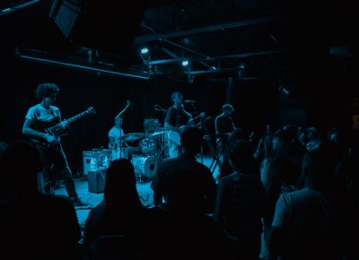 Damon McMahon and his touring band kicking off the Amen Dunes set.