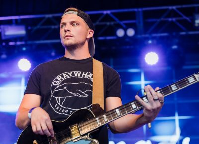 Bryton Bell, providing bass for Mojave Nomads at Twilight Concert Series. Photo: Logan Sorenson | Lmsorenson.net