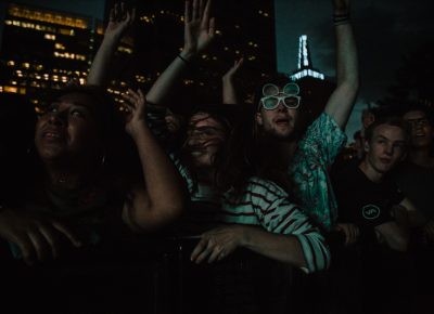 Fans dancing to Diplo’s set.