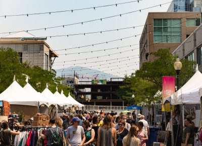 The crowds wear light fabric and brave the heat for some DIY Festival goodness. Photo: Lmsorenson.net