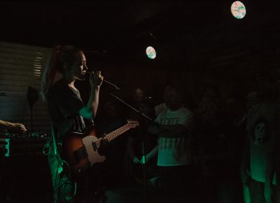 Dalager and the crowd during Friday night’s show.