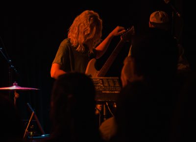 Men I Trust lead singer, Emmanuelle Proulx, tuning up for a flawless performance.