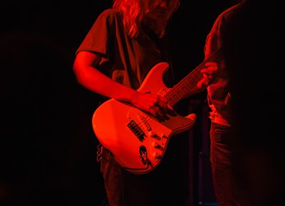 Proulx taking one of many guitar solos.