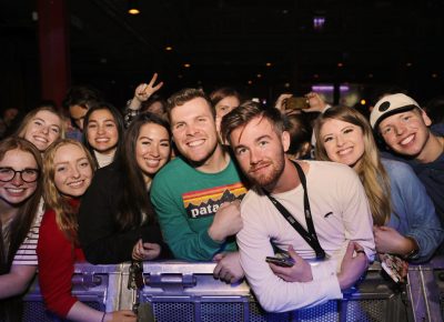 Fans Leah, Ally, Natalie, Erin, Nate, Faith, Jenna, Jade, Cassidy! Photo: @Lmsorenson Photography