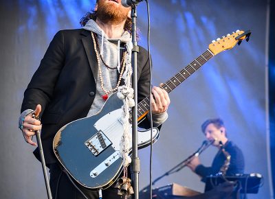 Armed with a violin bow and a guitar, Nick Murphy brought unique sounds to the amphitheater.