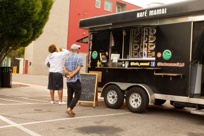 Huigry patrons await their orders from Kafé Mamai. Photo: Morgan Keller