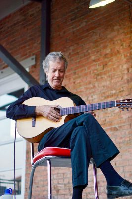 There were plenty of guitars to go around at the September SLUG Picnic.