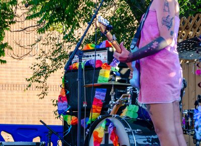 Worst Horse changes things up, grabbing a guitar and rocking the stage.