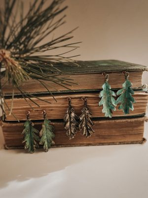 Cynthia Wainscott wants attendees of her workshop to know you don’t need much to create something beautiful.